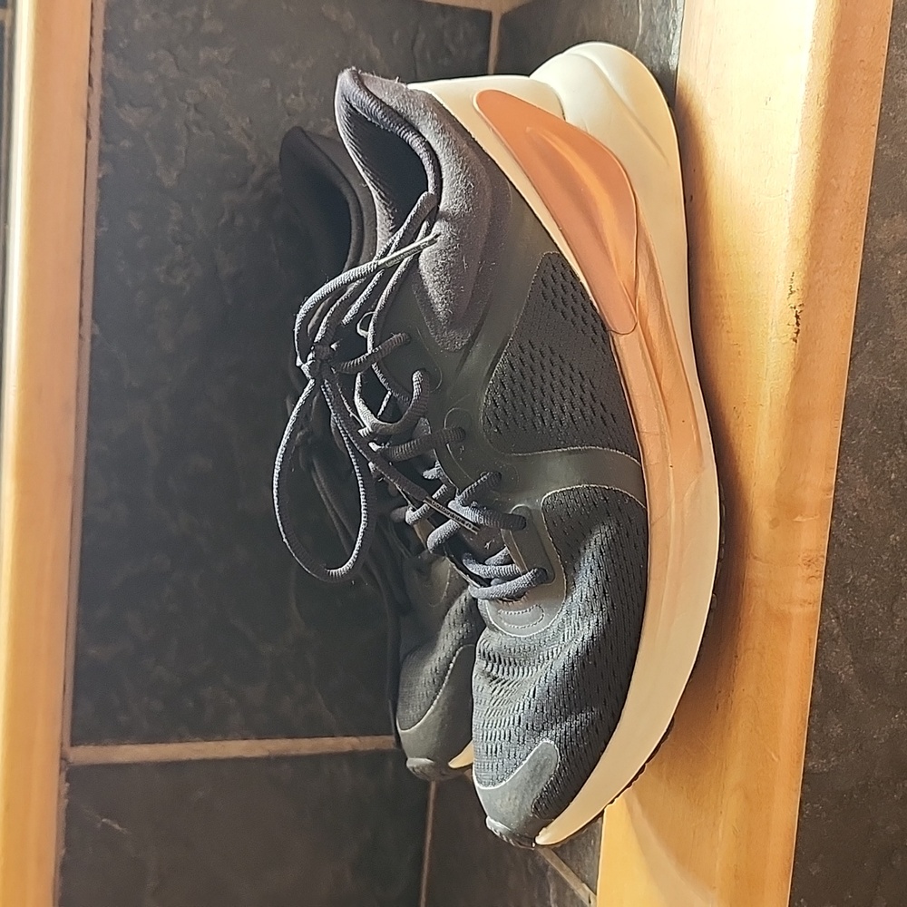 Lululemon Blissfeel Runners